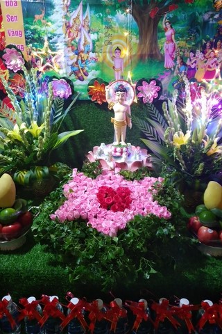 Giving Commendation Paper to those who made Lumbini Garden at Home